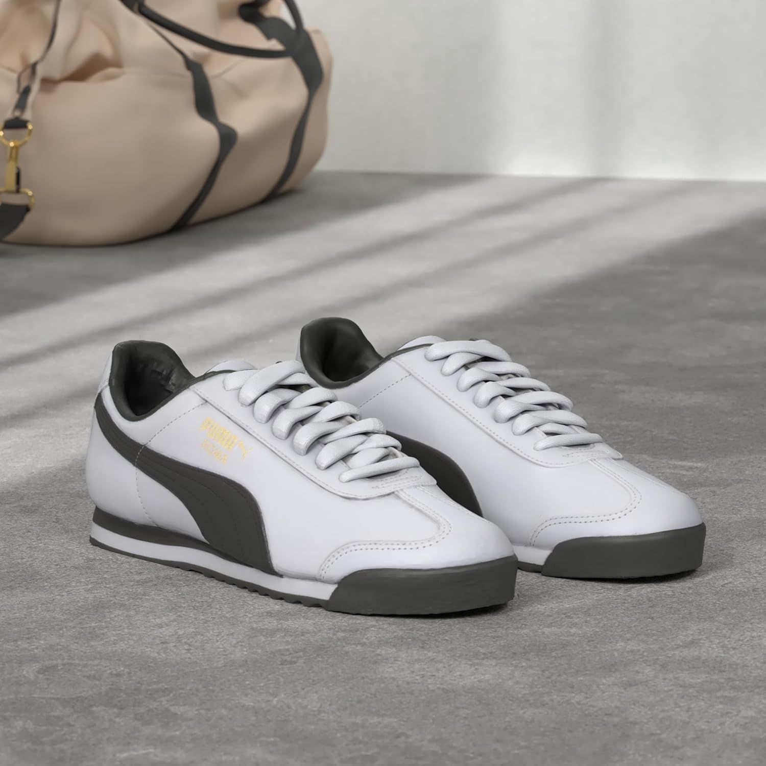 image:imagePUMA Mens Roma SneakersWhiteBlack