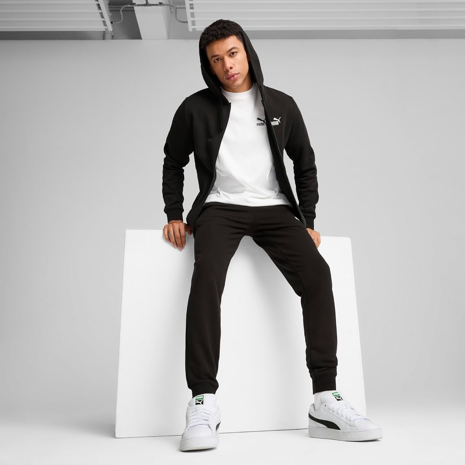 image:imagePUMA Mens Essentials No 1 Logo Hoodie Athletic Outerwear CasualPuma Black